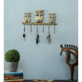 Multicolour Owl Key Holder with 7 Hooks for Wall Decoration, Handcrafted Iron Key Organizer, Wall Mounting, Unique Design for Home and Office Decor, Stylish Key Holder