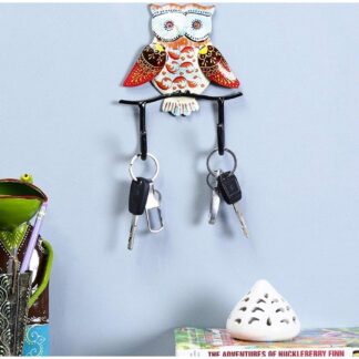 Iron Painted Owl Wall Key Holder | Decorative Wall Mounted Organizer with Nature Theme | Artistic Bird Accent Piece for Entryway or Hallway Display