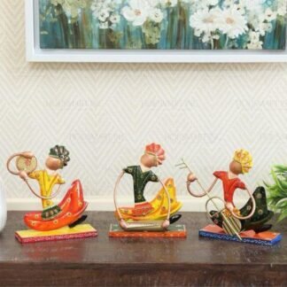 Hand Painted SITTING MUSICAL With Stand  (Set of - 3))